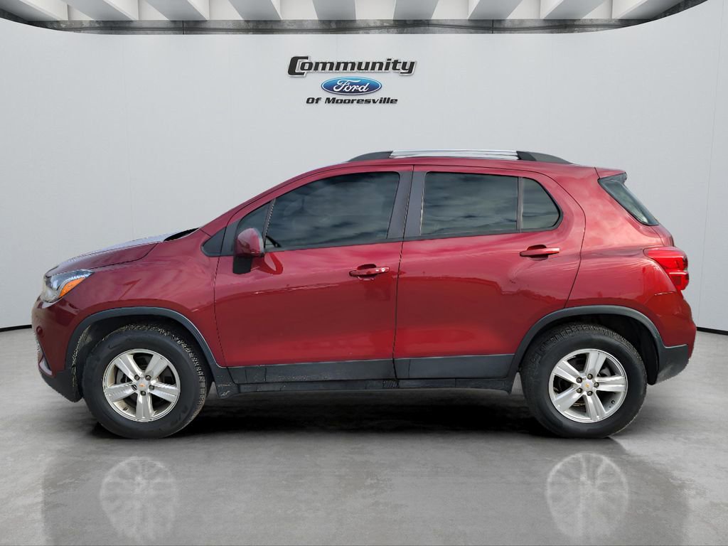 Used 2021 Chevrolet Trax LT w/ LT Convenience Package AWD/4WD image 5
