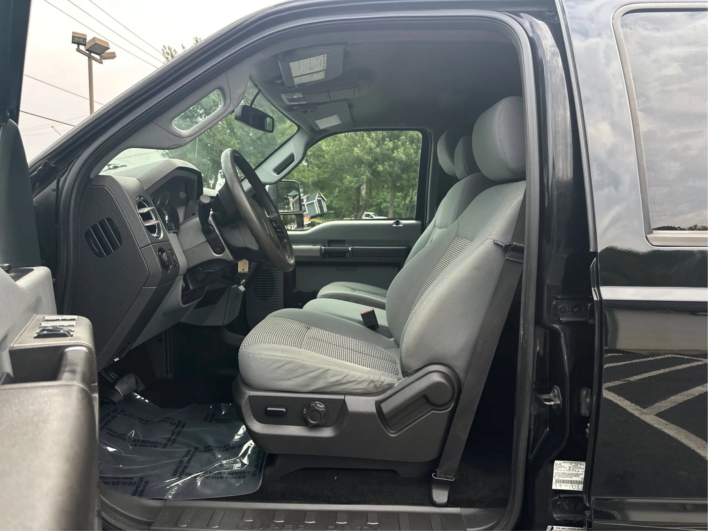 Used 2012 Ford F250 XLT w/ XLT Premium Pkg AWD/4WD image 6