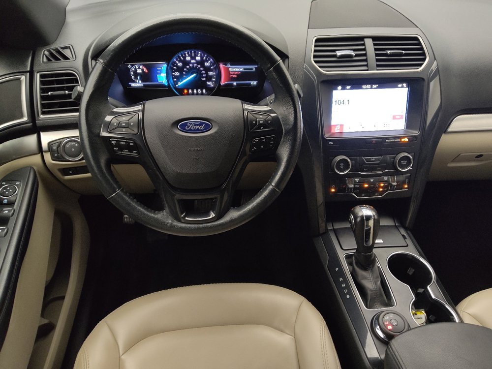 Used 2019 Ford Explorer XLT w/ Equipment Group 202A AWD/4WD image 22