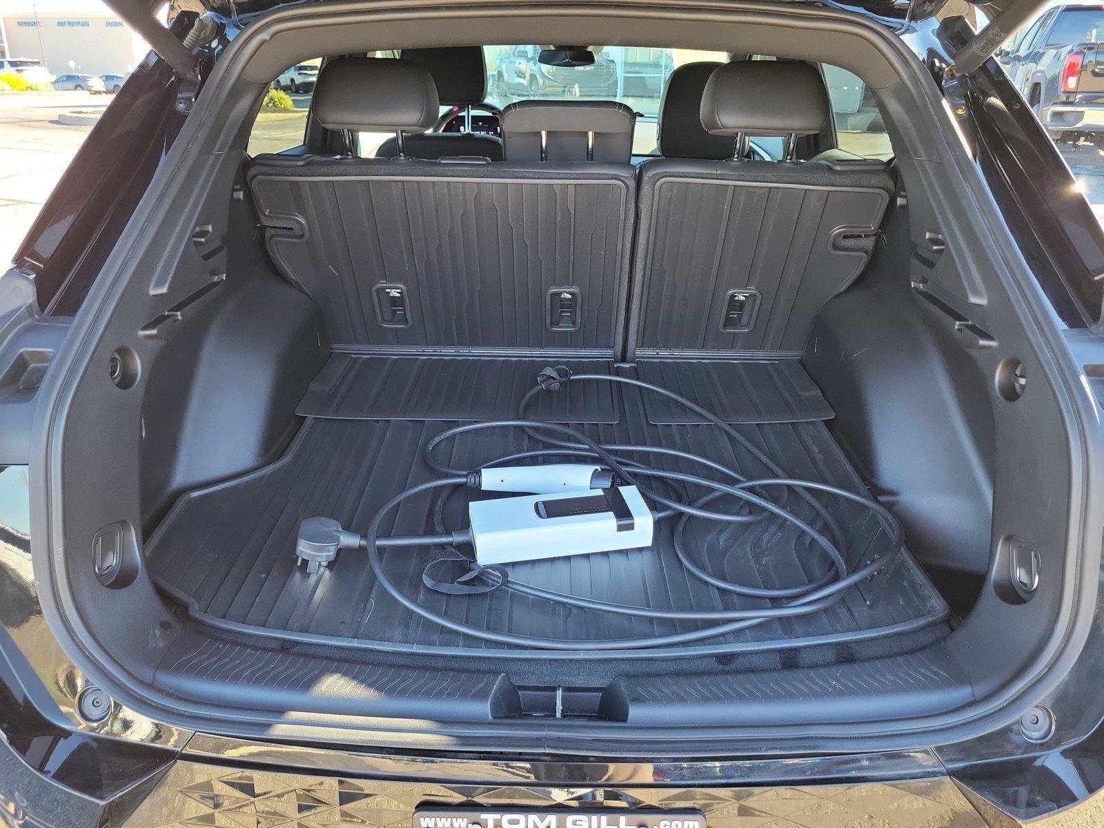 Used 2024 Chevrolet Equinox EV RS AWD/4WD image 8