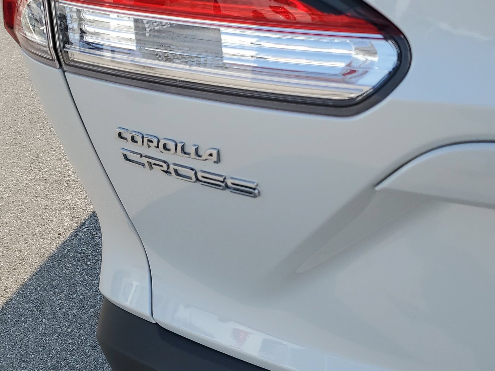 Certified 2024 Toyota Corolla Cross L AWD/4WD image 7