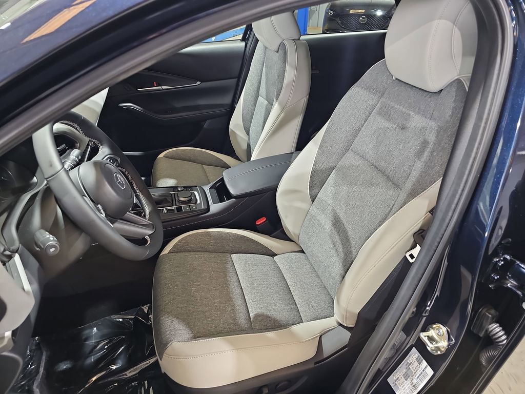 New 2026 MAZDA CX-30 Aire Edition image 16