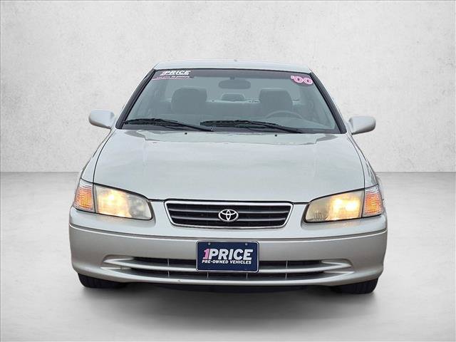 Used 2000 Toyota Camry CE FWD image 2