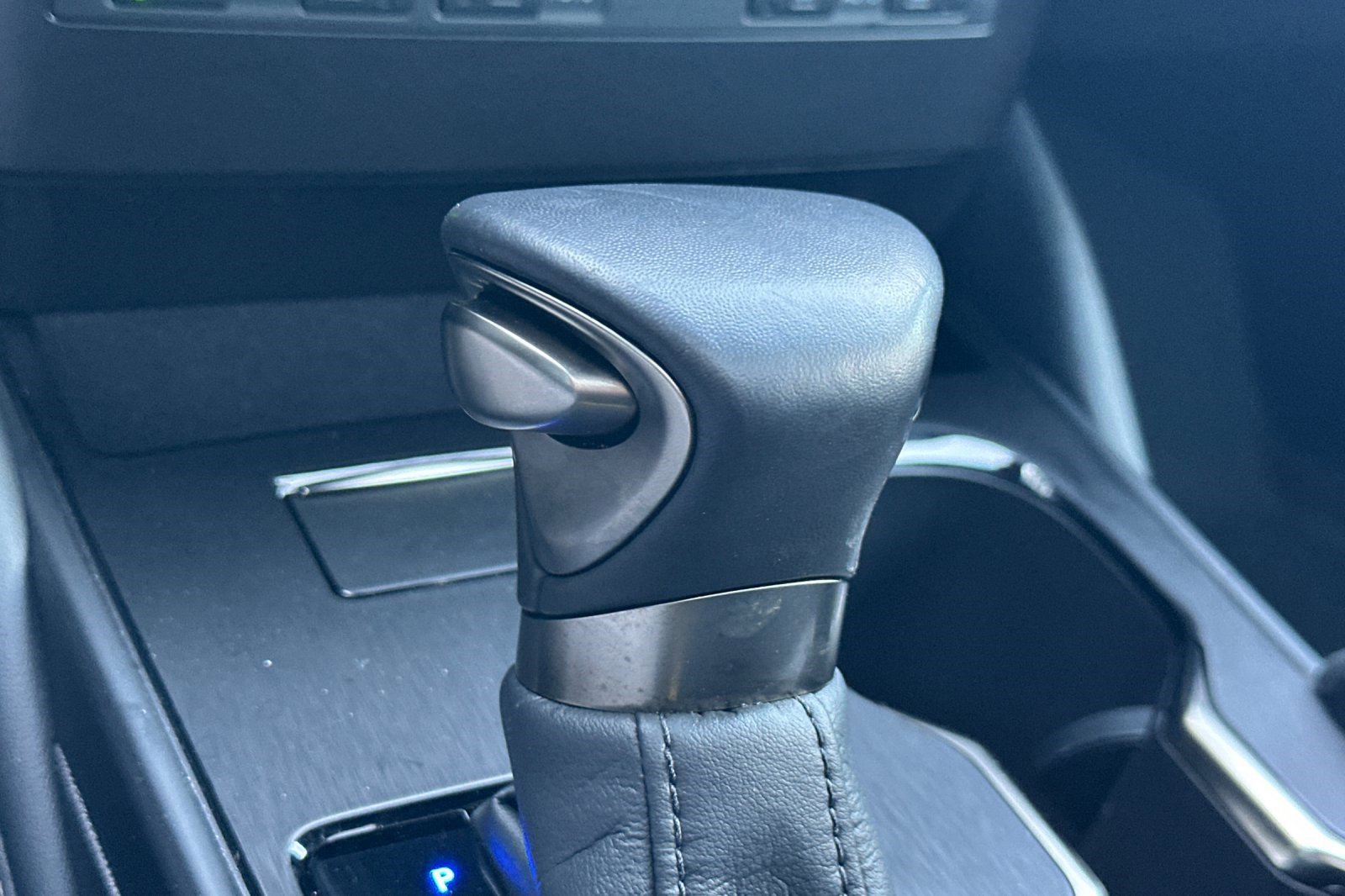 Certified 2025 Lexus ES 300h w/ Premium Package image 26