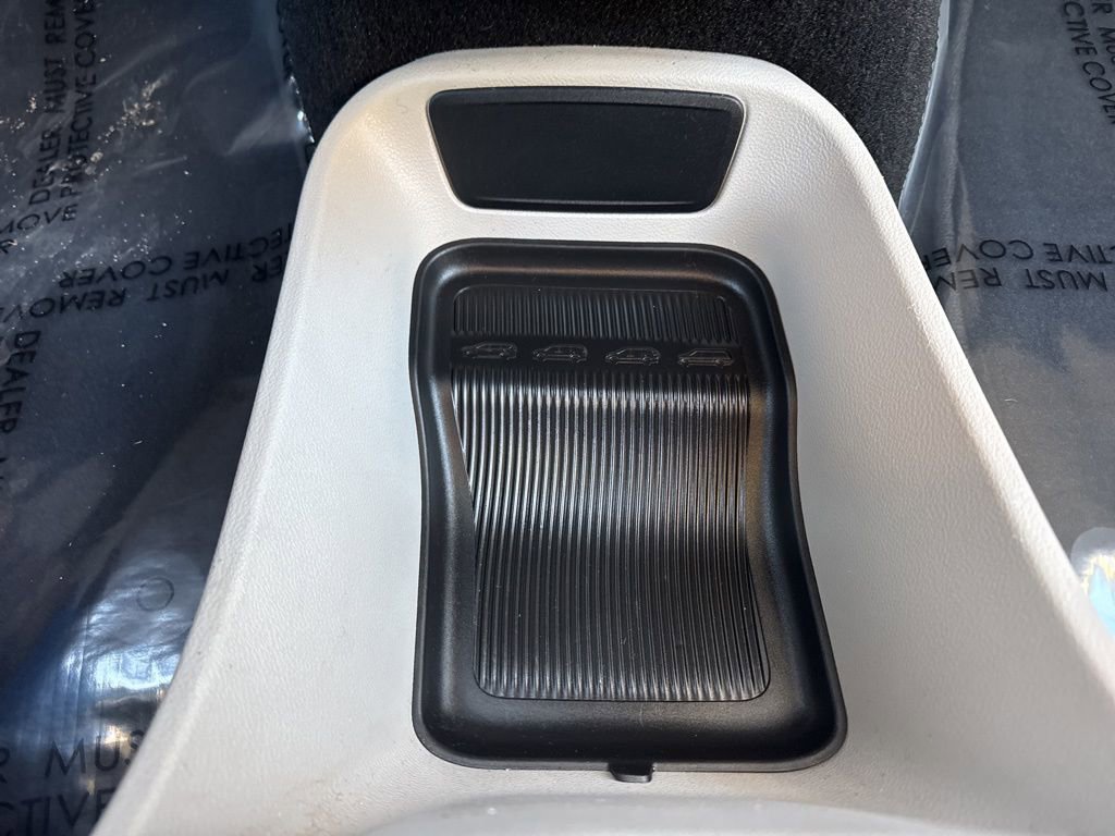 Used 2022 Chrysler Pacifica Touring-L image 18