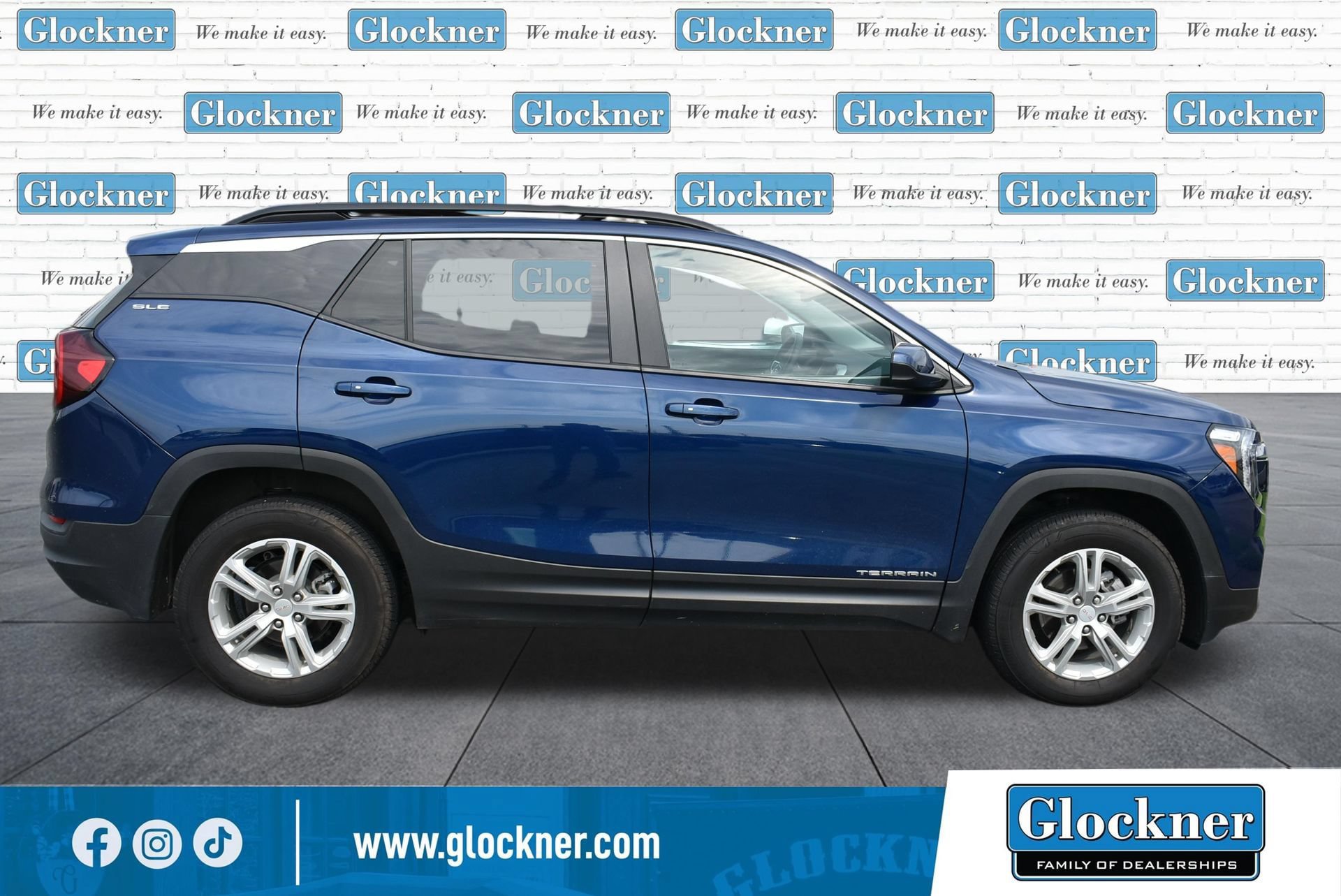 Used 2023 GMC Terrain SLE w/ Driver Convenience Package AWD/4WD image 4