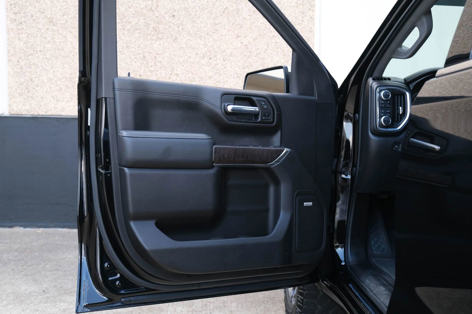 Used 2021 GMC Sierra 1500 Denali w/ Driver Alert Package II image 18