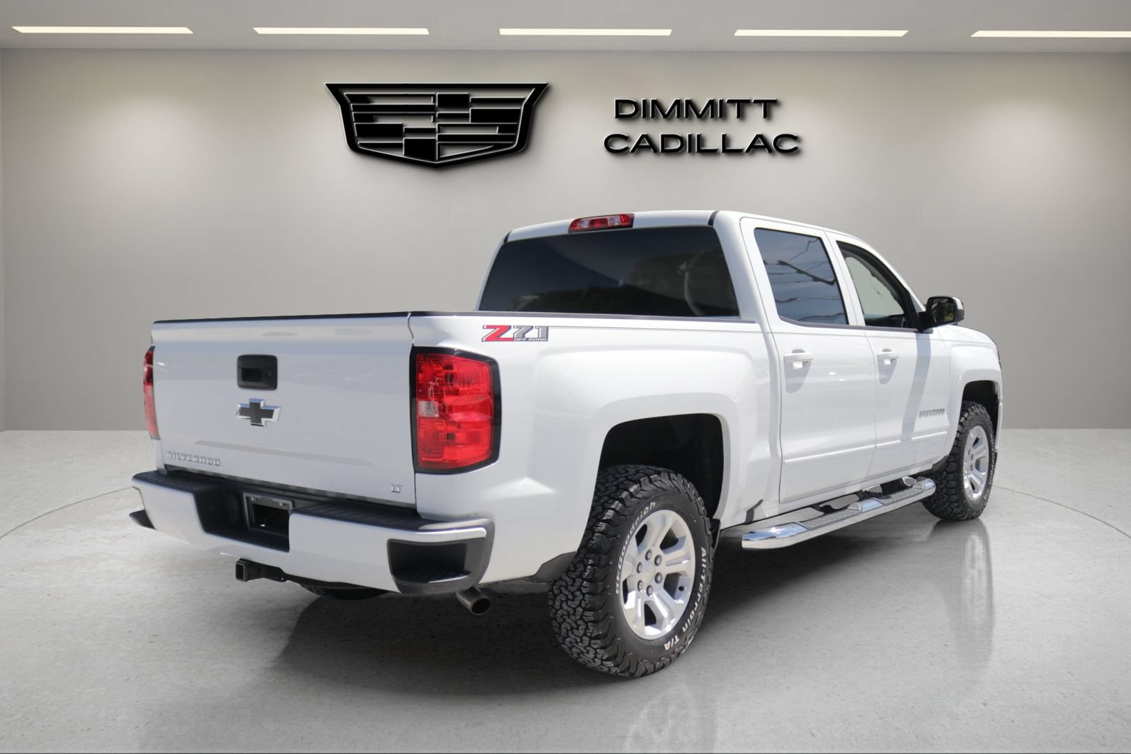Used 2018 Chevrolet Silverado 1500 LT w/ All Star Edition AWD/4WD image 5