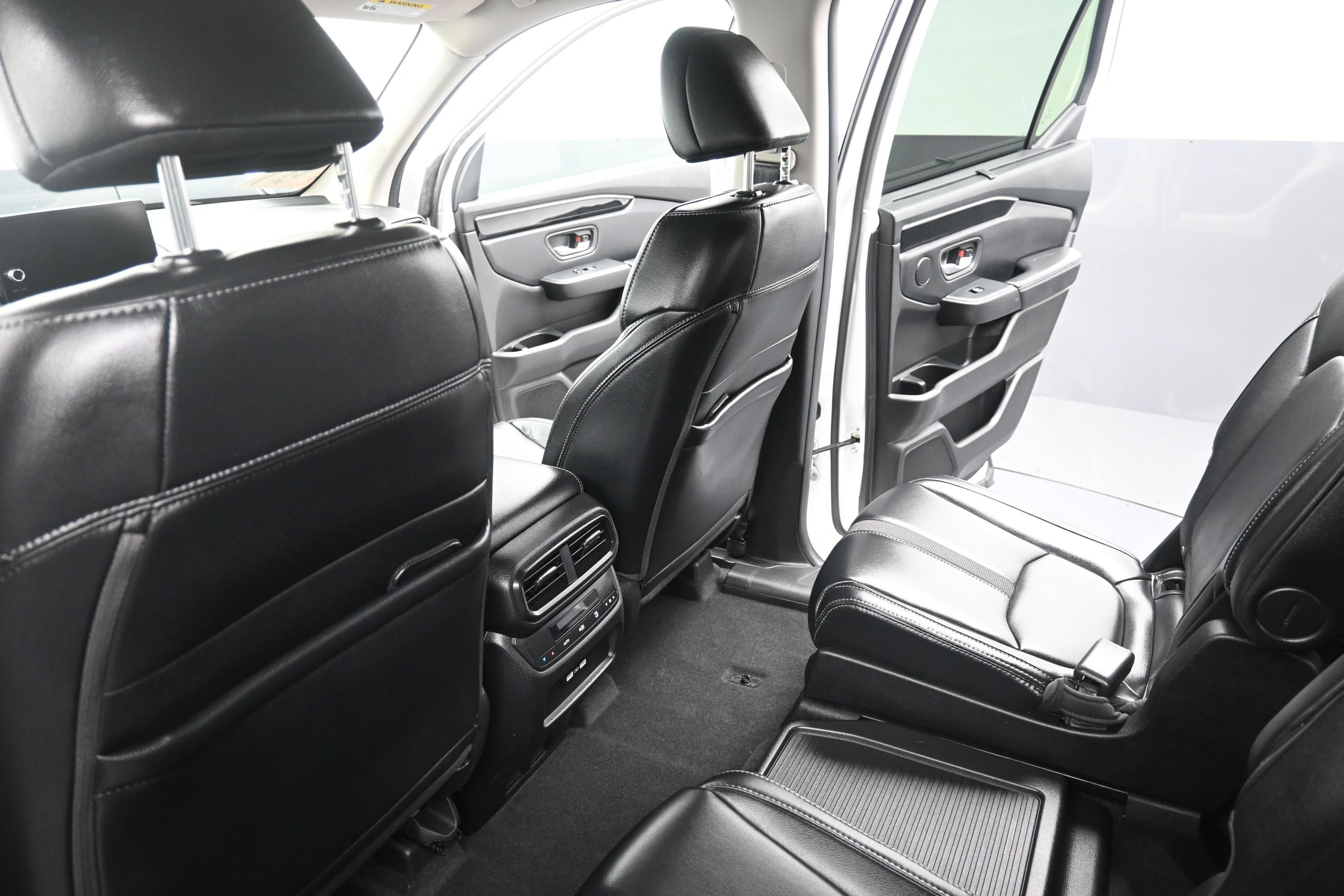 Used 2023 Honda Pilot EX-L image 16