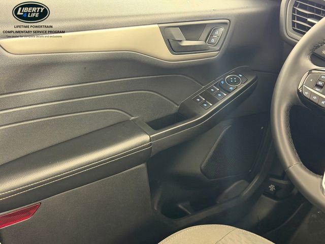Used 2022 Ford Escape SE w/ Convenience Package FWD image 33