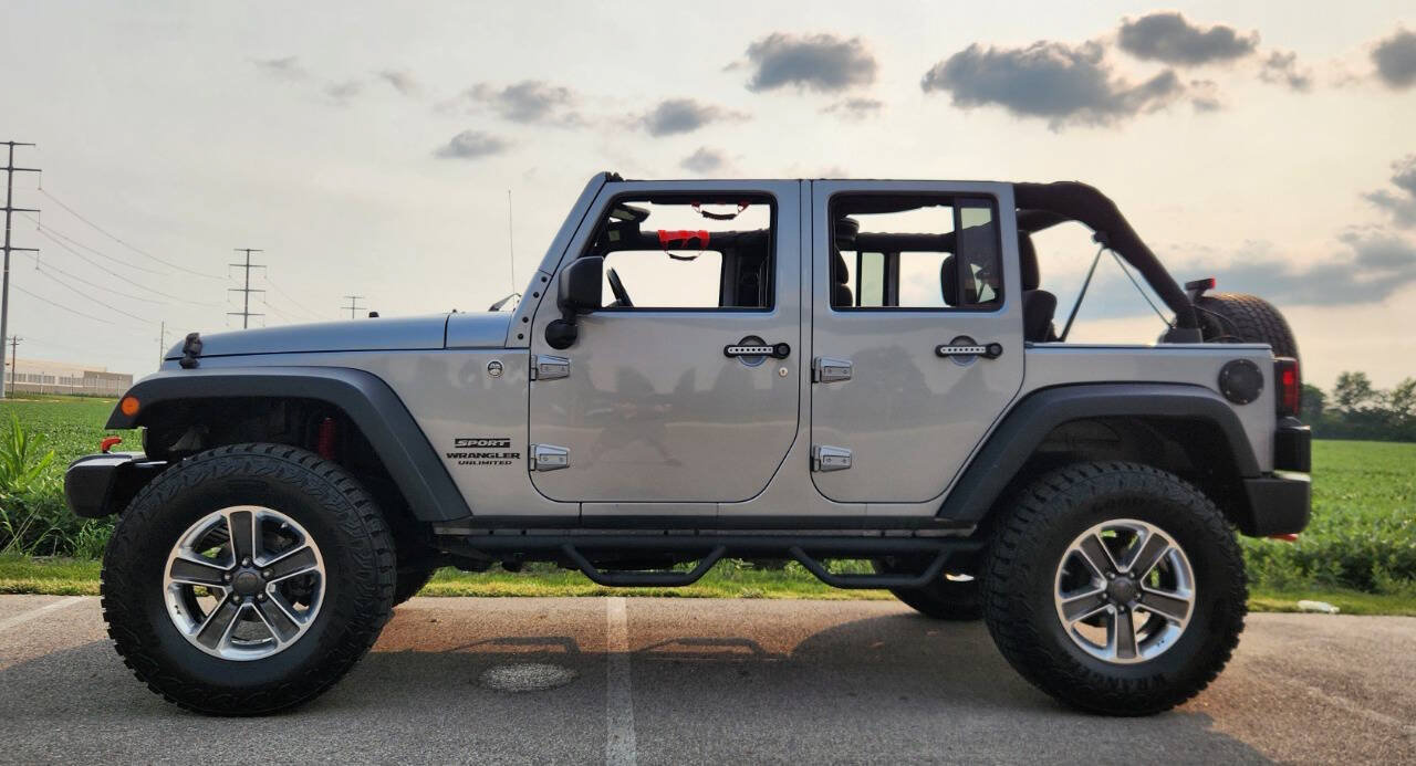 Used 2016 Jeep Wrangler Unlimited Sport w/ Connectivity Group AWD/4WD image 2