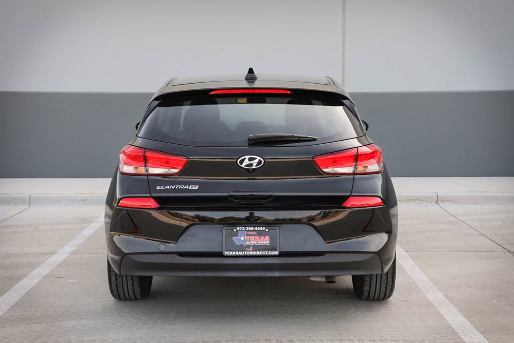 Used 2018 Hyundai Elantra GT FWD image 6
