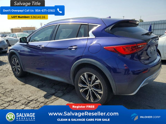 Used 2017 INFINITI QX30 Premium w/ Navigation Package AWD/4WD image 3