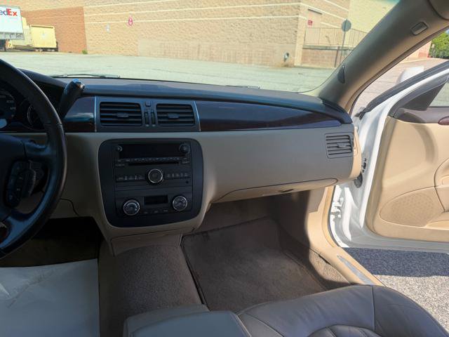 Used 2011 Buick Lucerne CXL FWD image 14