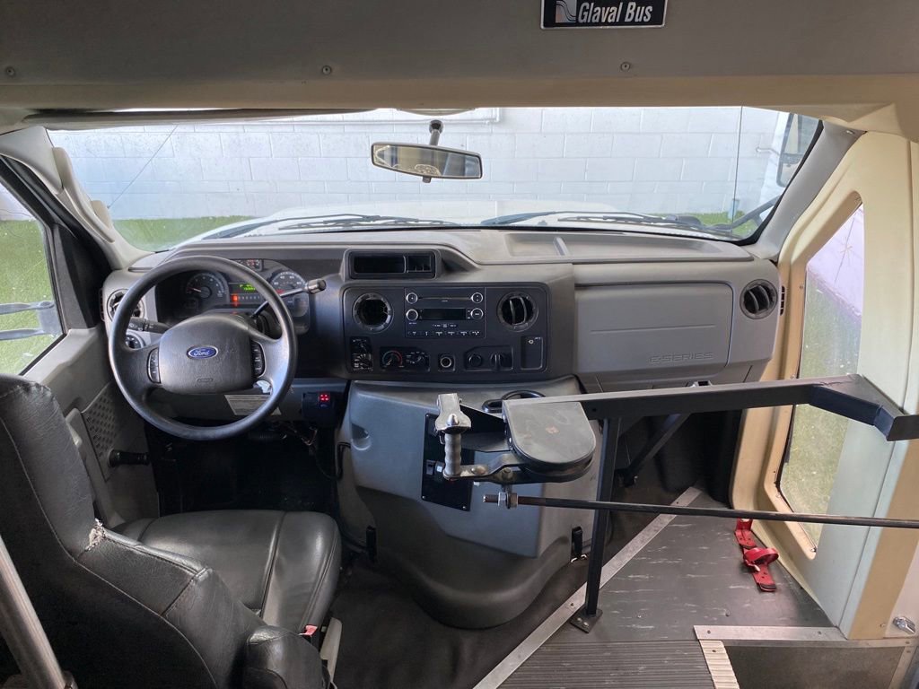 Used 2012 Ford E-450 and Econoline 450 Super Duty w/ Shuttle Bus Prep Pkg image 30