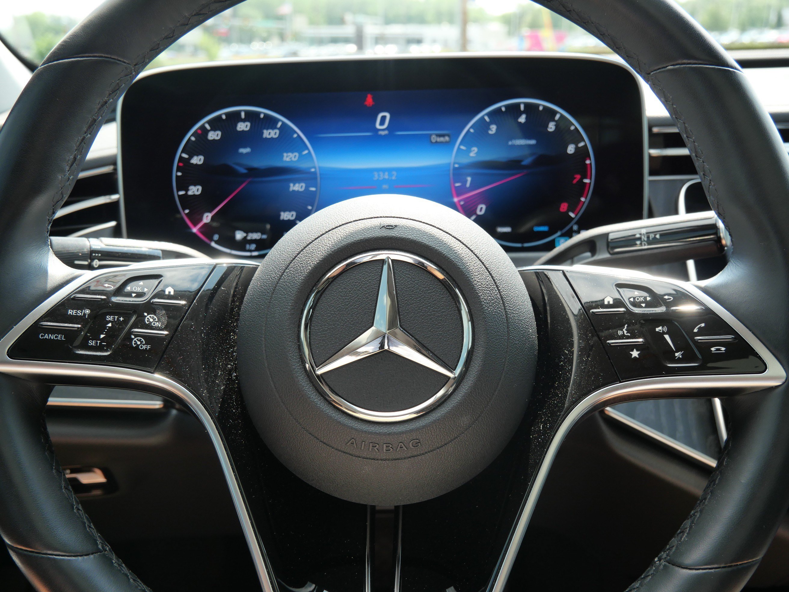 Used 2025 Mercedes-Benz E 350 4MATIC Sedan image 25