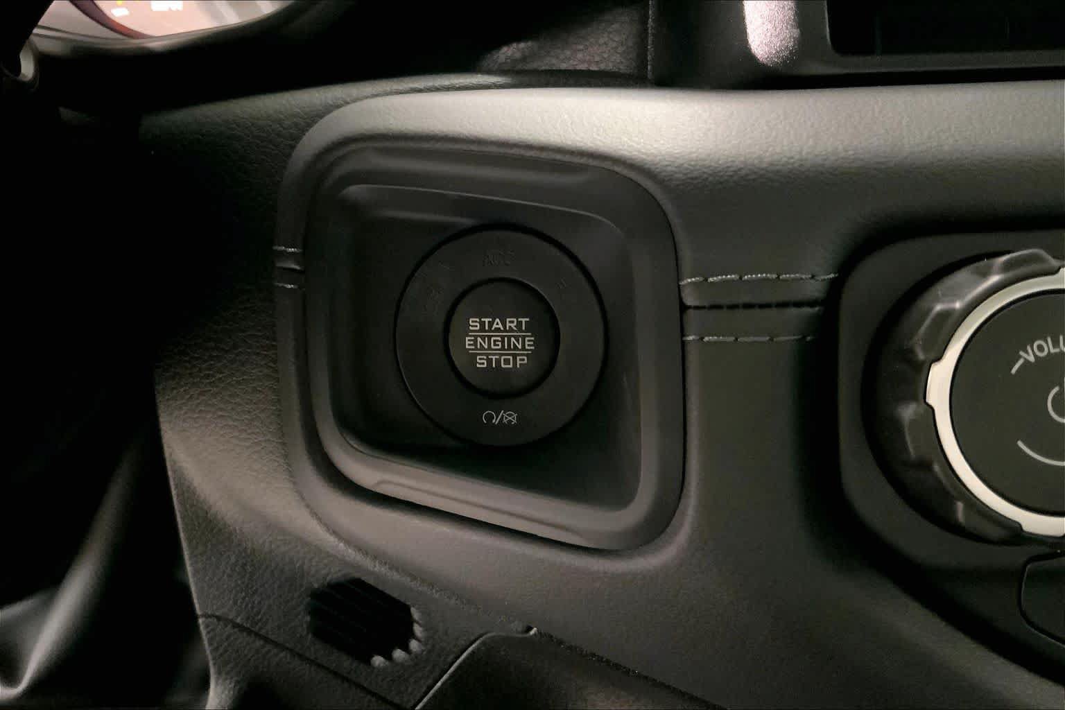 New 2026 Jeep Gladiator Mojave AWD/4WD image 17
