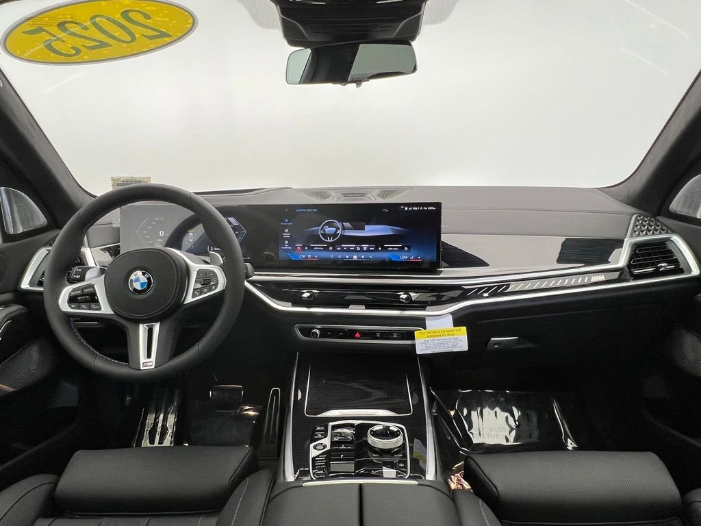 Certified 2025 BMW X7 M60i image 12