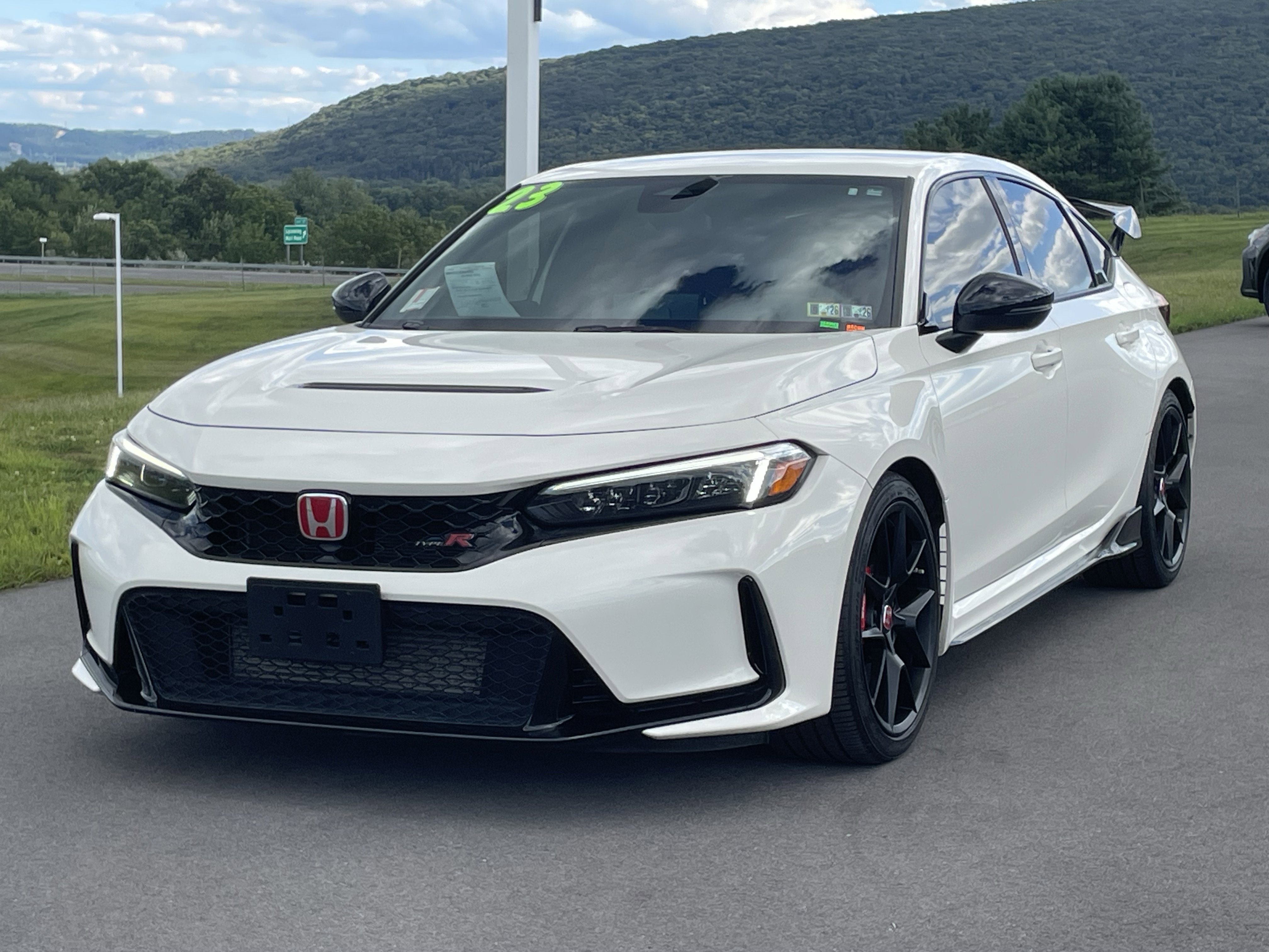 Used 2023 Honda Civic Type R image 8