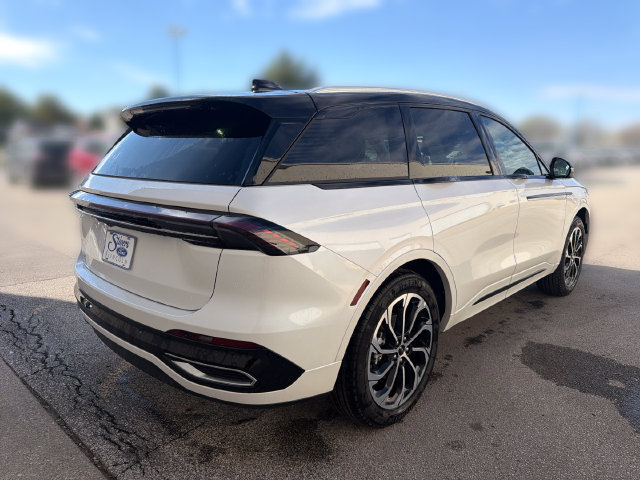 New 2026 Lincoln Nautilus Reserve AWD/4WD image 5