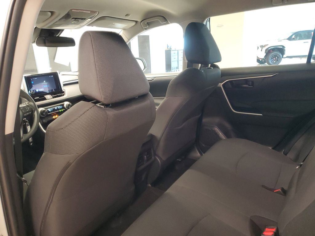 Used 2023 Toyota RAV4 LE image 11