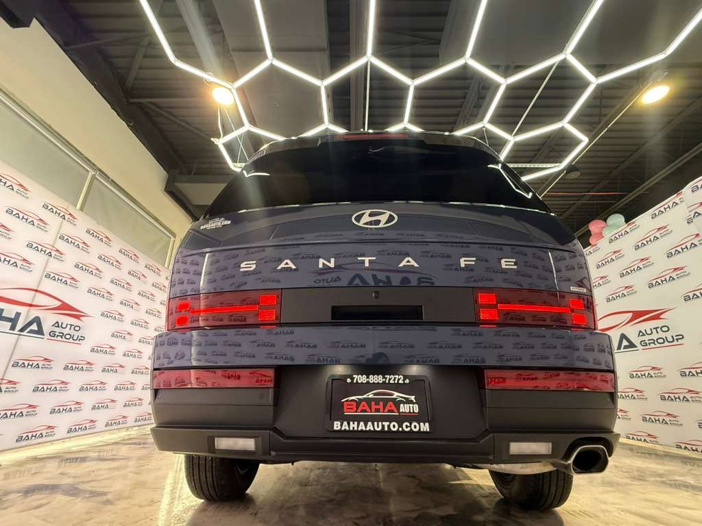 Used 2026 Hyundai Santa Fe SEL image 9