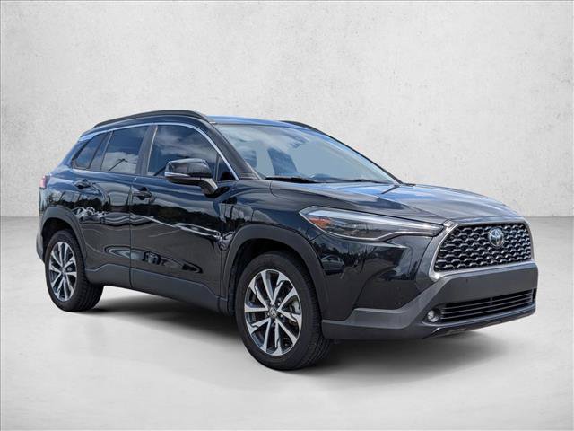 Used 2022 Toyota Corolla Cross XLE AWD/4WD image 3