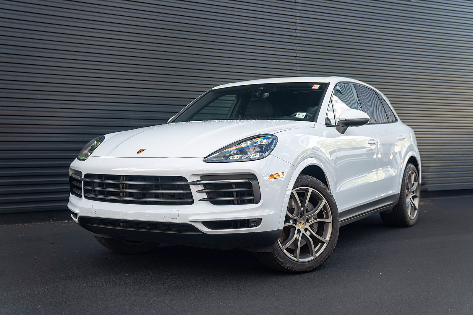 Certified 2022 Porsche Cayenne Platinum Edition AWD/4WD image 1