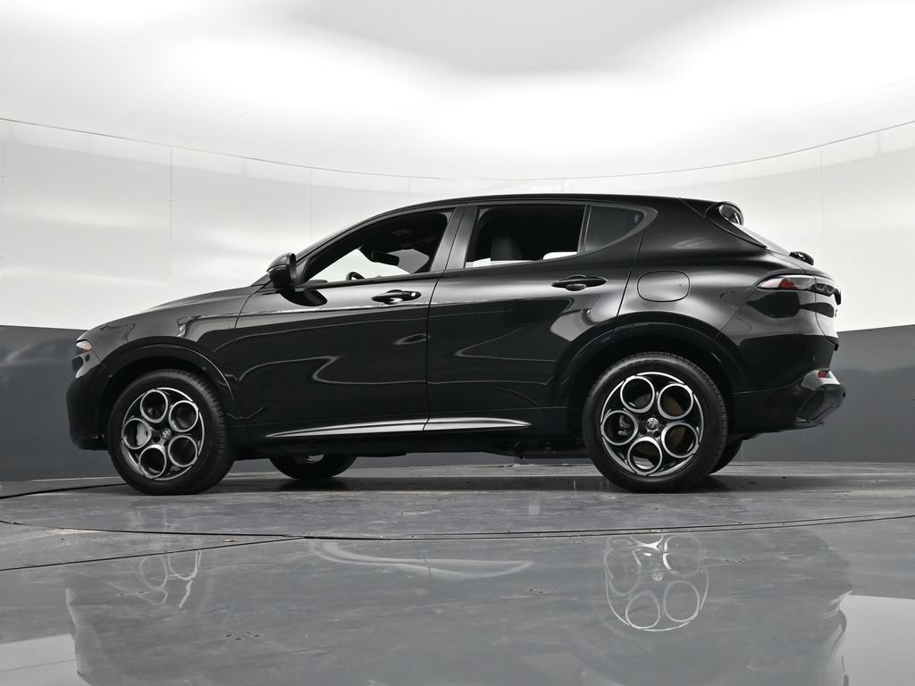 Used 2025 Alfa Romeo Tonale AWD/4WD image 38
