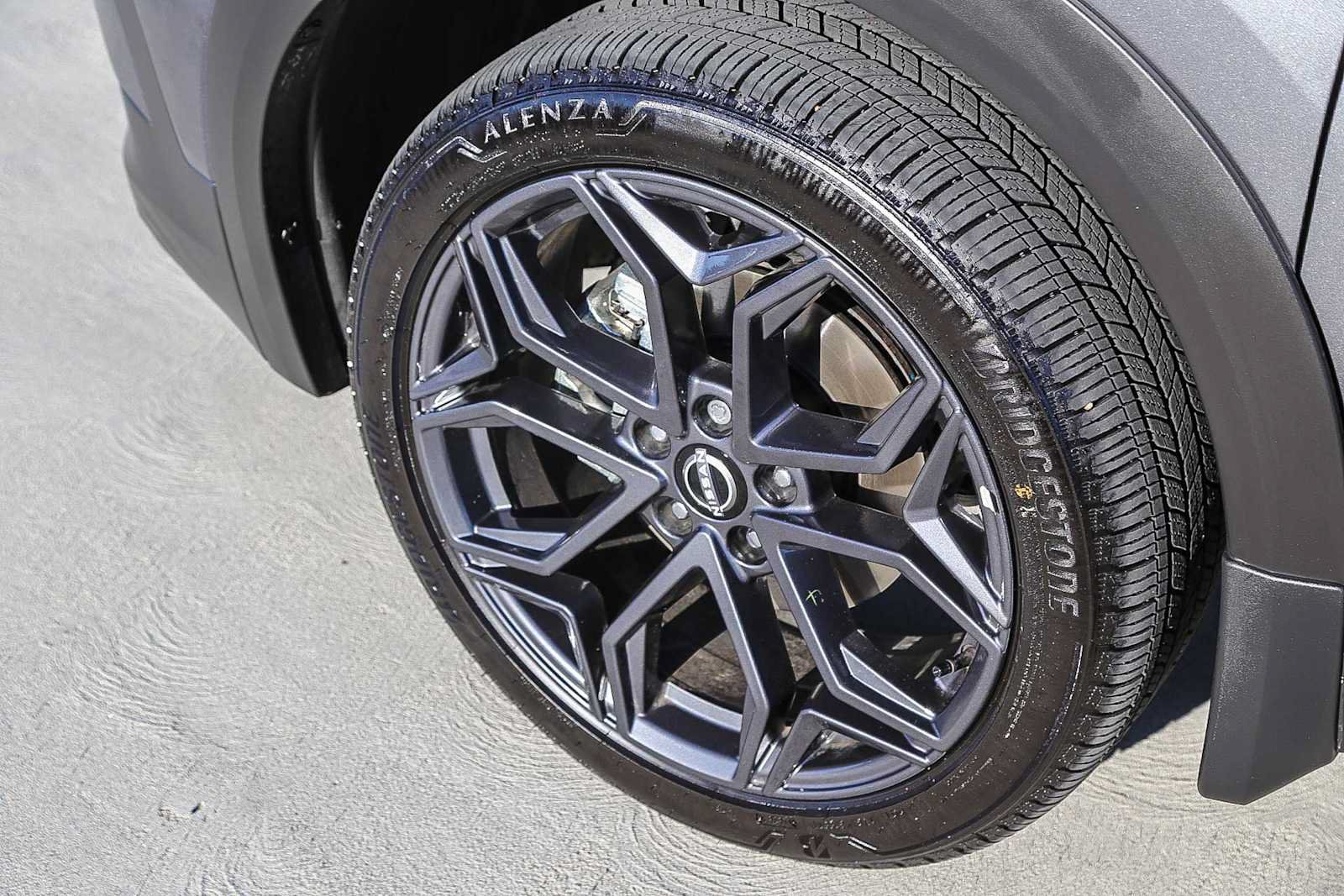 Used 2026 Nissan Kicks SR FWD image 11