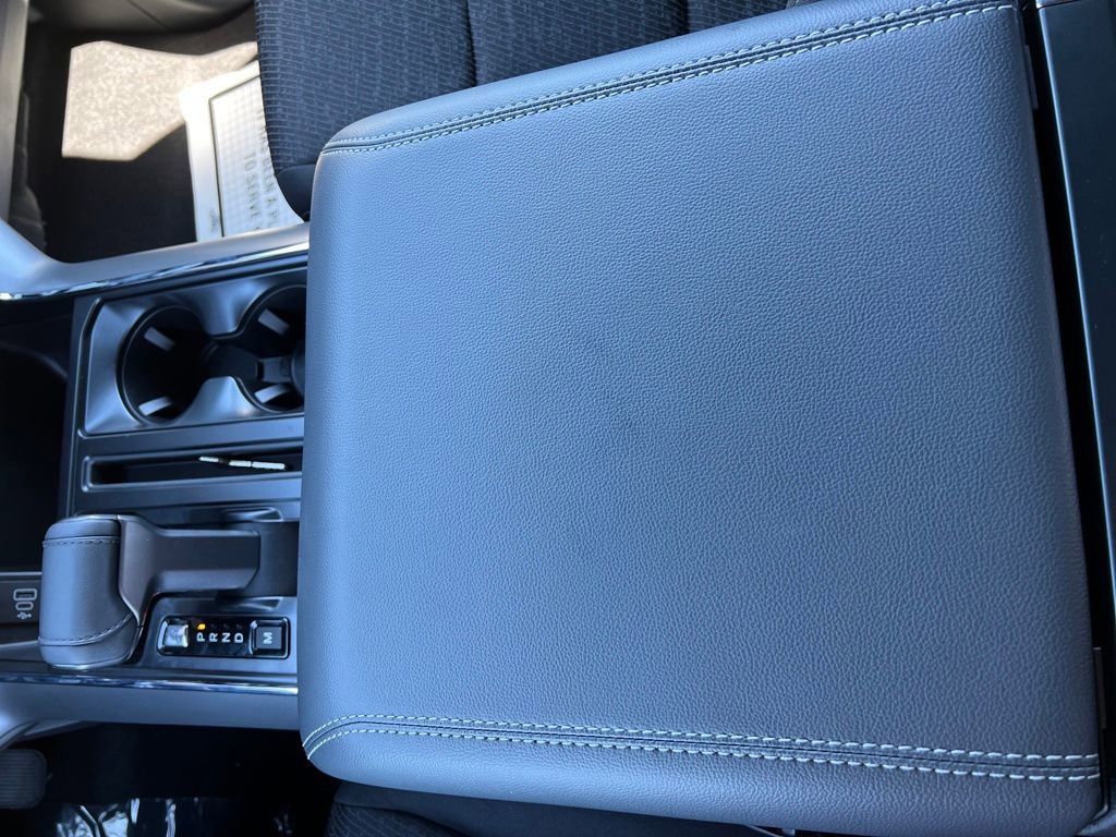 New 2025 Ford F150 XLT w/ Equipment Group 302A MID AWD/4WD image 32