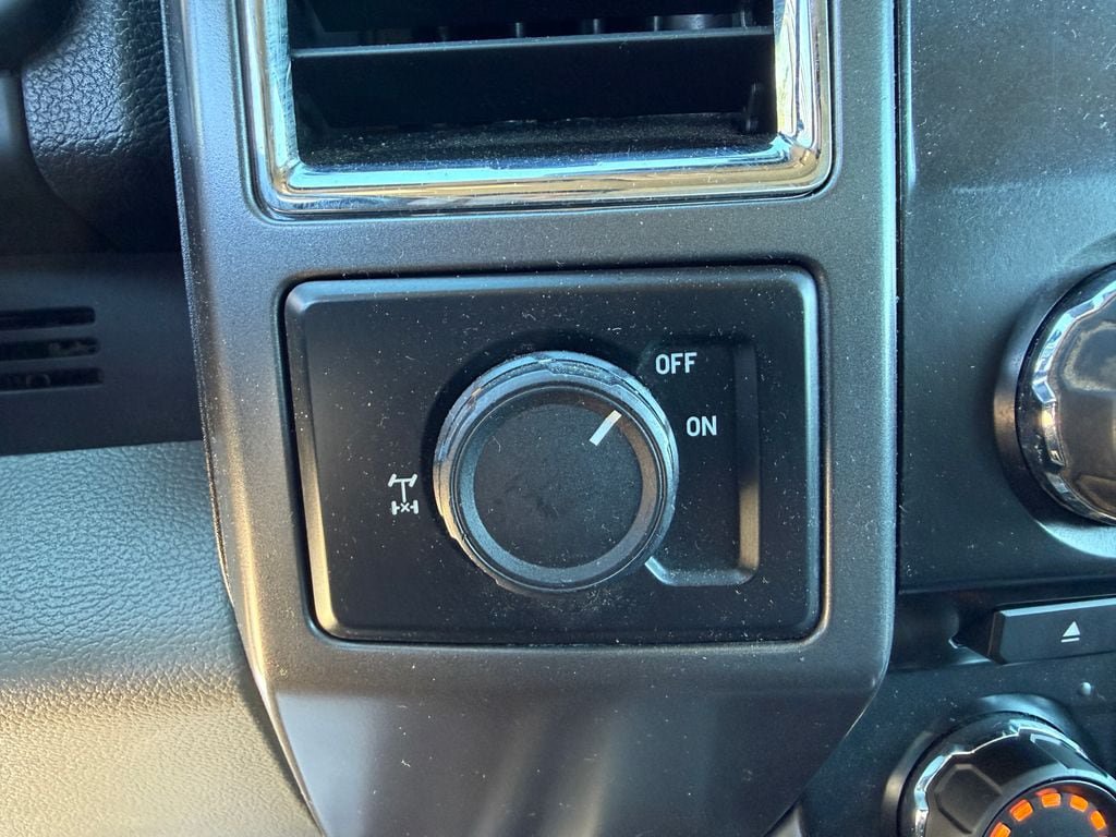 Used 2015 Ford F150 XLT w/ Equipment Group 301A Mid RWD image 25