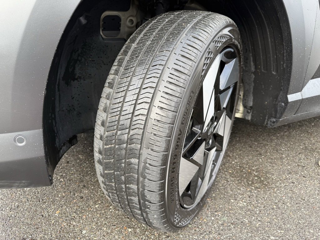 Certified 2024 Hyundai Kona Limited image 31