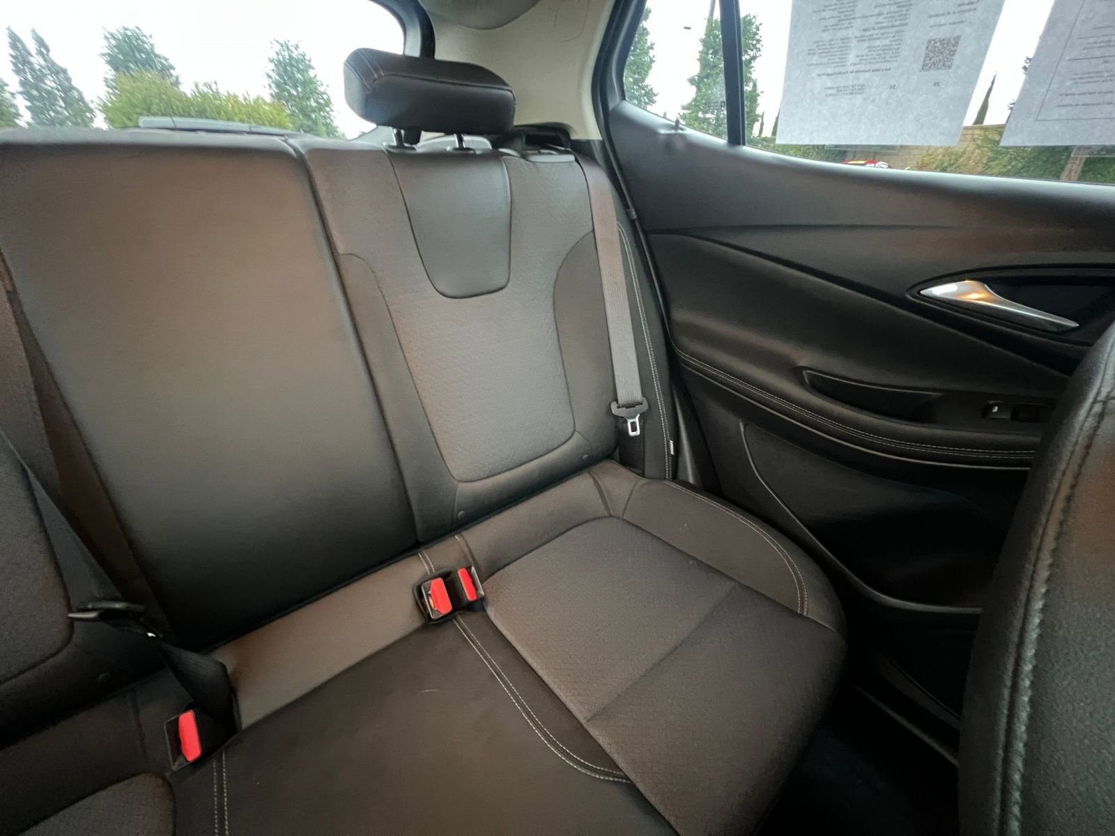 Used 2025 Buick Encore GX Preferred image 37