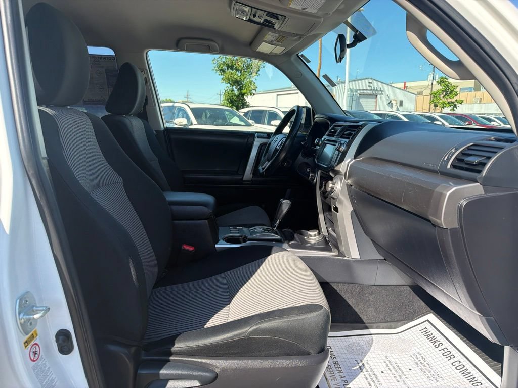 Used 2016 Toyota 4Runner SR5 AWD/4WD image 10