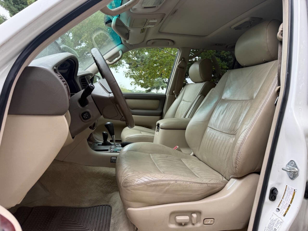 Used 2004 Toyota Land Cruiser image 46