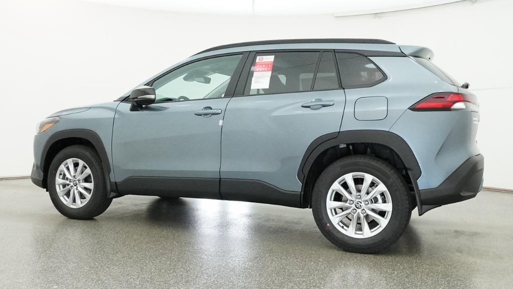 New 2026 Toyota Corolla Cross LE FWD image 10