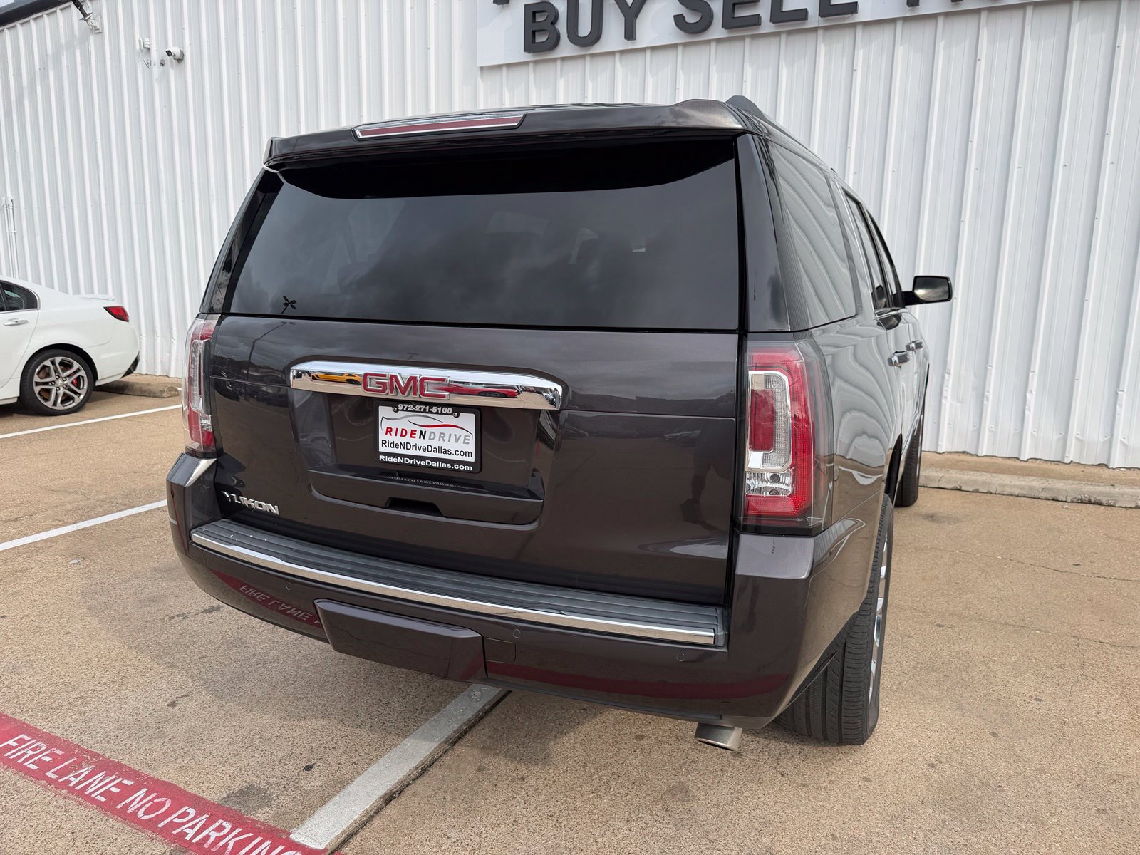 Used 2018 GMC Yukon Denali w/ Open Road Package RWD image 7