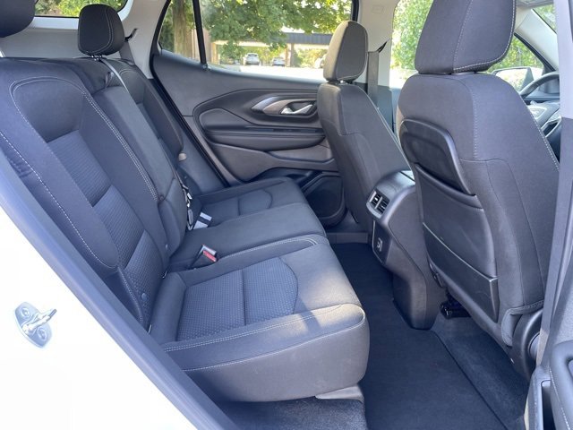Used 2024 GMC Terrain SLE image 32