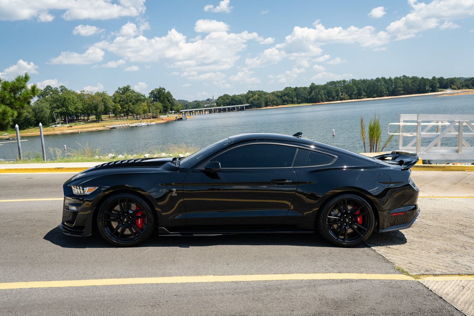 Used 2021 Ford Mustang Shelby GT500 w/ Technology Package RWD image 24