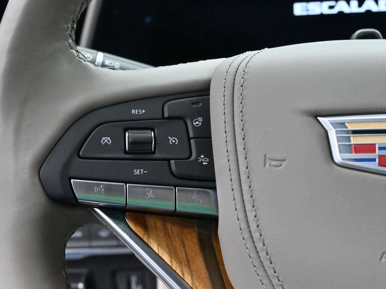 Certified 2022 Cadillac Escalade ESV Sport Platinum w/ Heavy-Duty Trailer Package image 21