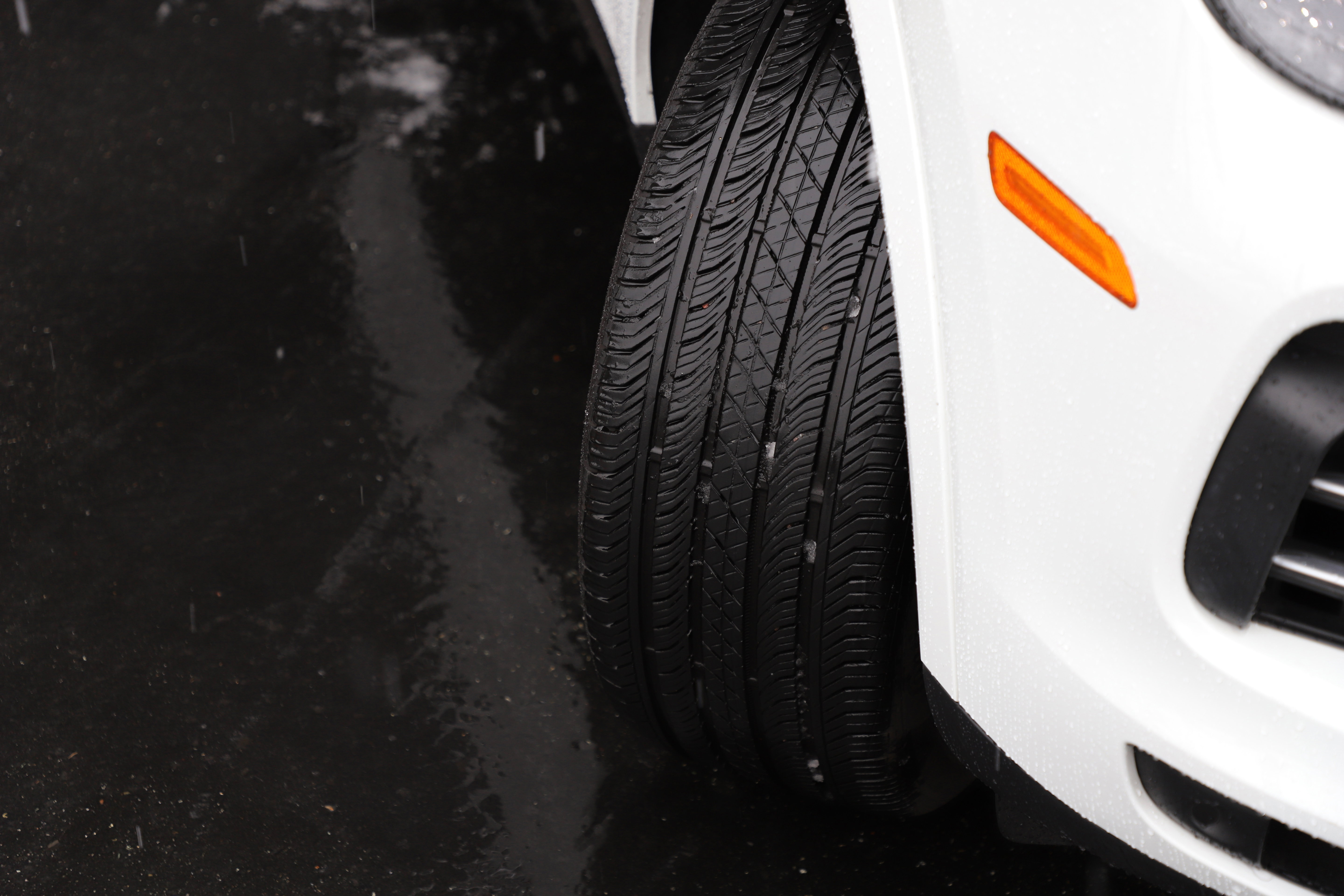 Used 2023 Porsche Cayenne image 3