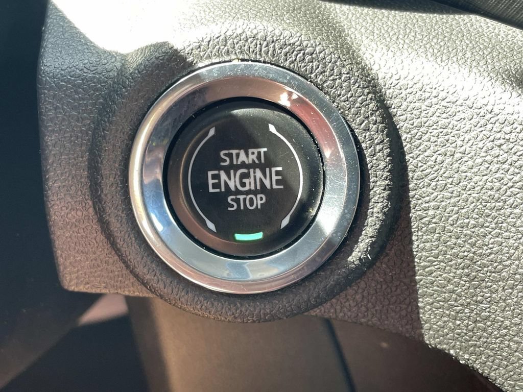 Used 2023 Chevrolet TrailBlazer LT AWD/4WD image 22