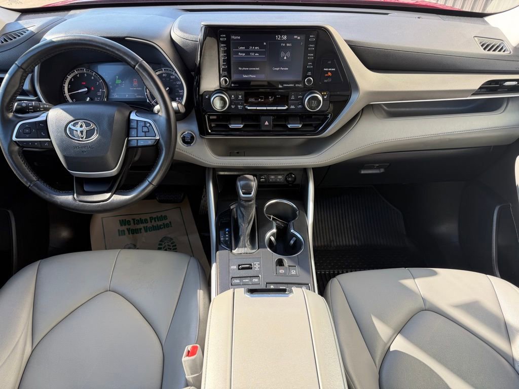 Used 2022 Toyota Highlander XLE image 13