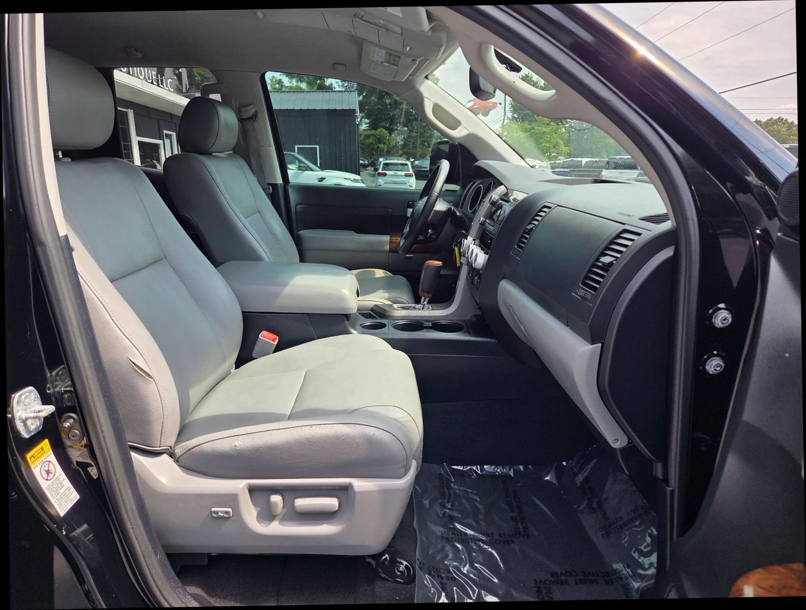 Used 2012 Toyota Tundra Limited w/ Memory Pkg AWD/4WD image 14