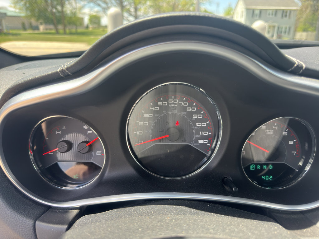 Used 2011 Dodge Avenger Lux FWD image 12
