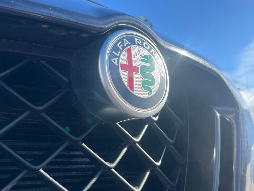 Used 2020 Alfa Romeo Stelvio Quadrifoglio image 38