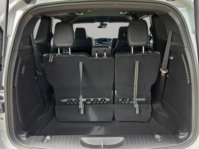 New 2026 Chrysler Voyager LX image 10