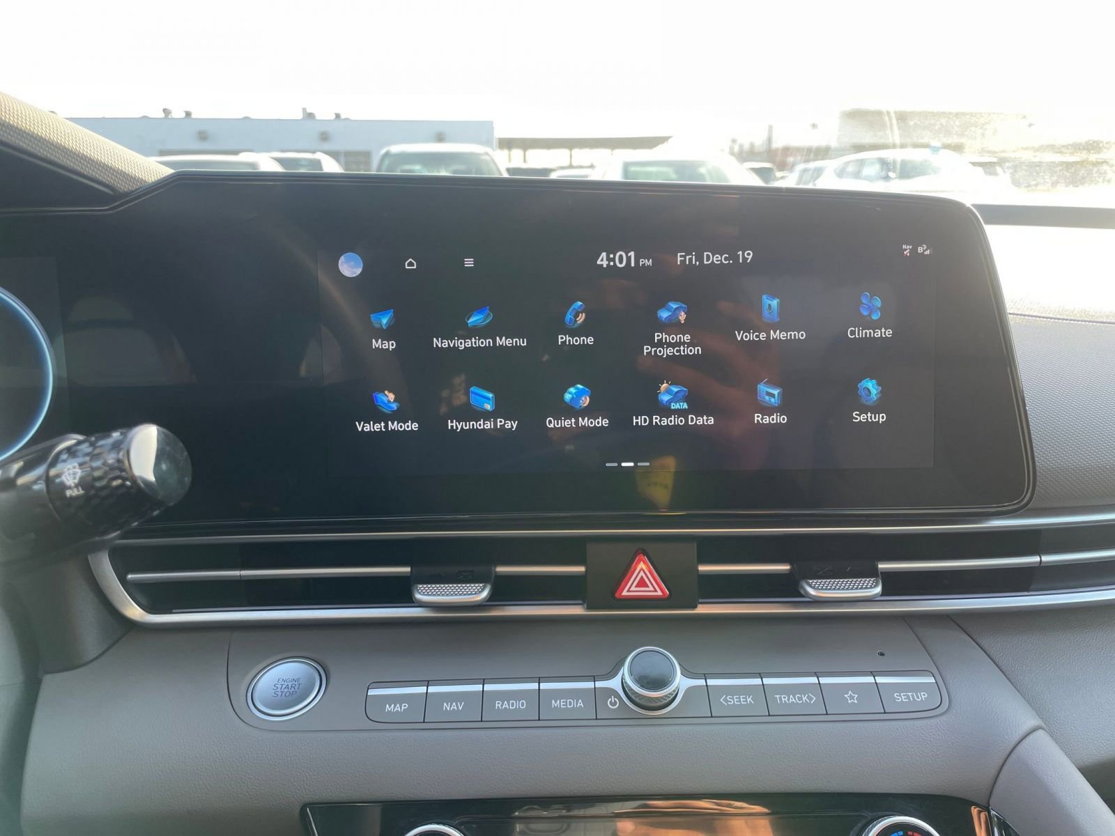 Used 2025 Hyundai Elantra SEL image 21