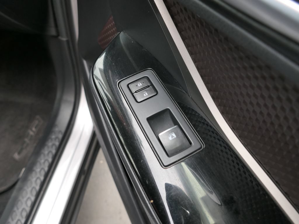 Used 2019 Toyota C-HR Limited FWD image 25